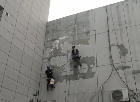 乌兰察布楼顶漏水维修公司分享下乌兰察布外墙防水的注意事项